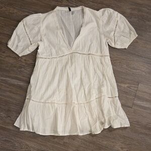 H&M Divided Ivory Lace Accent Top